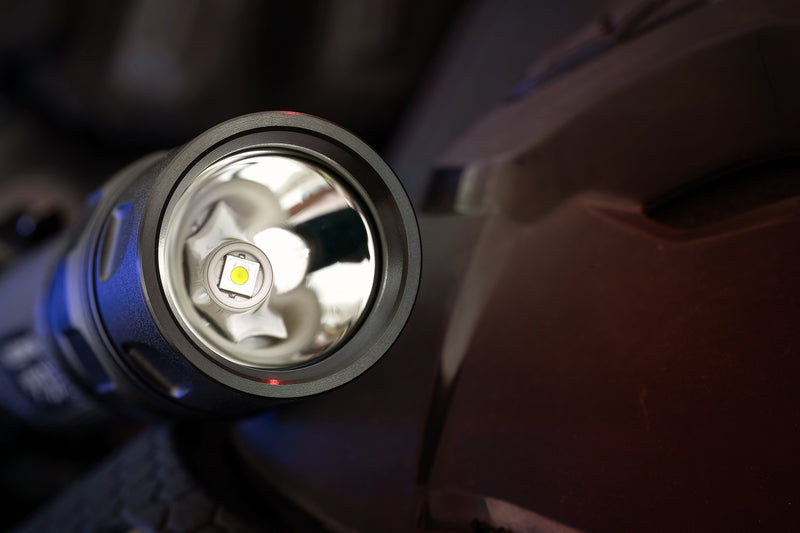 Weltool T15 Elfin Flutist LED tactical flashlight,1400 lumens,464-meter beam distance